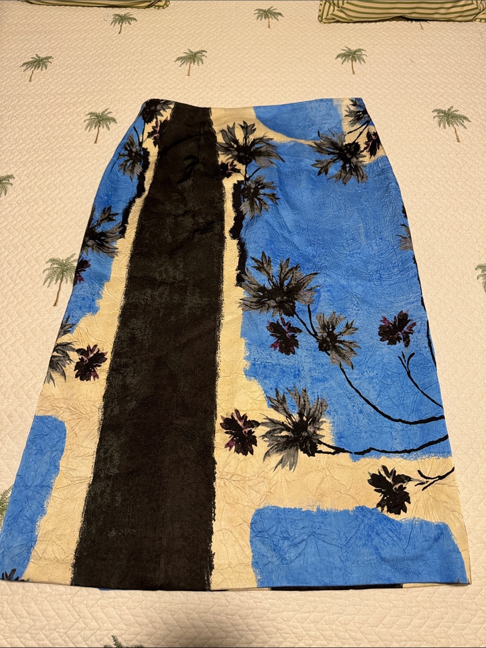Zara Women’s Blue & Black Floral Skirt